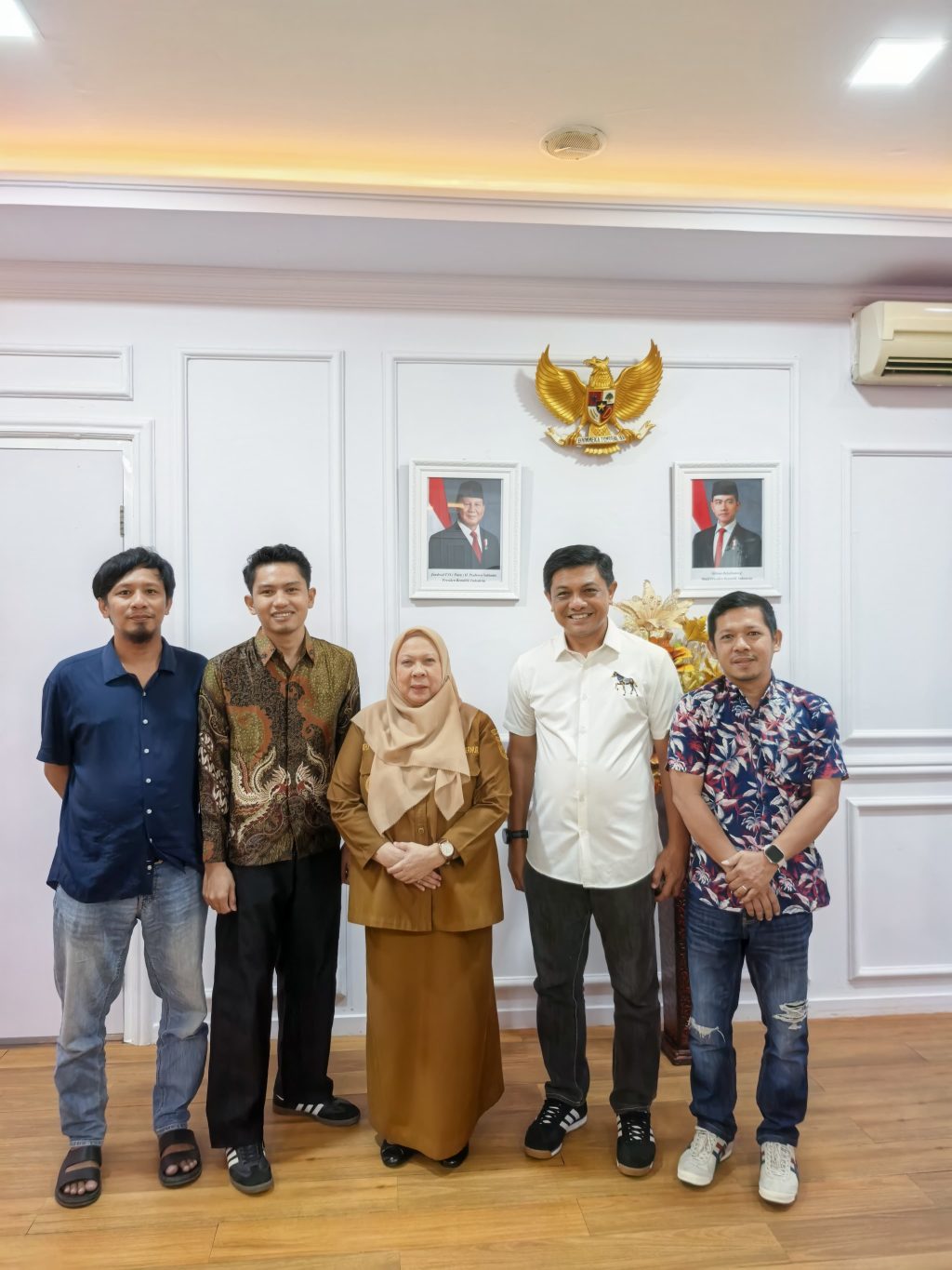 Target Juara, Wagub Sulteng Lepas Agit Dewantoro ke Kompetisi Teknisi Ponsel Dunia di Malaysia